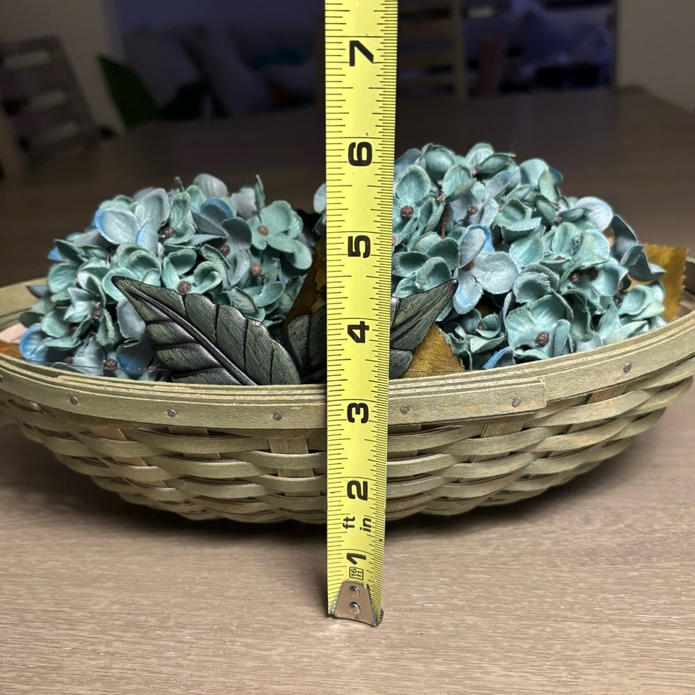 A Longaberger 2010 Oval Sage Green Color, with Teal color silk Hydranges. - Picture 15 of 16